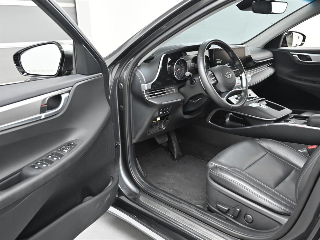 HYUNDAI Grandeur - Vista 11