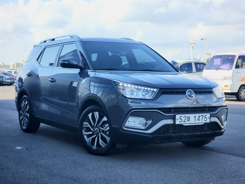 Ssangyong Tivoli - Vista 2