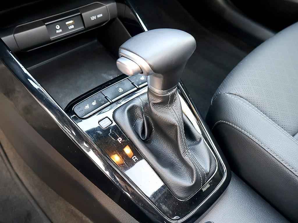 KIA Stonic 2019 Blanco - Importación desde Corea - HF Imports Iquique - Foto 7