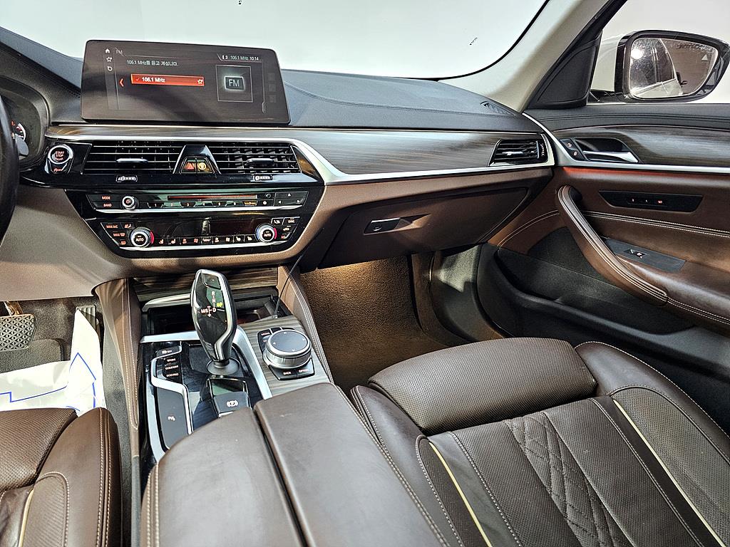 BMW 5 Series - Vista 10