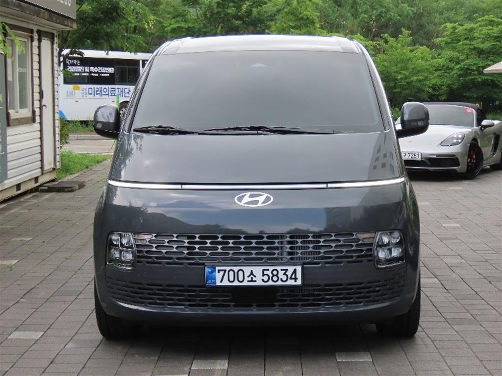 HYUNDAI Staria 2025 Gris - Importación desde Corea - HF Imports Iquique - Foto 1