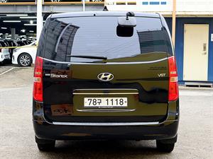 HYUNDAI Starex - Vista 6