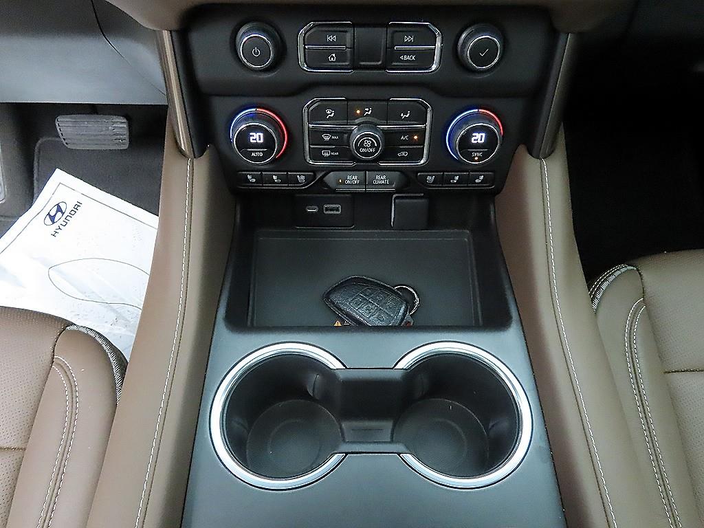 Chevrolet Tahoe - Vista 12