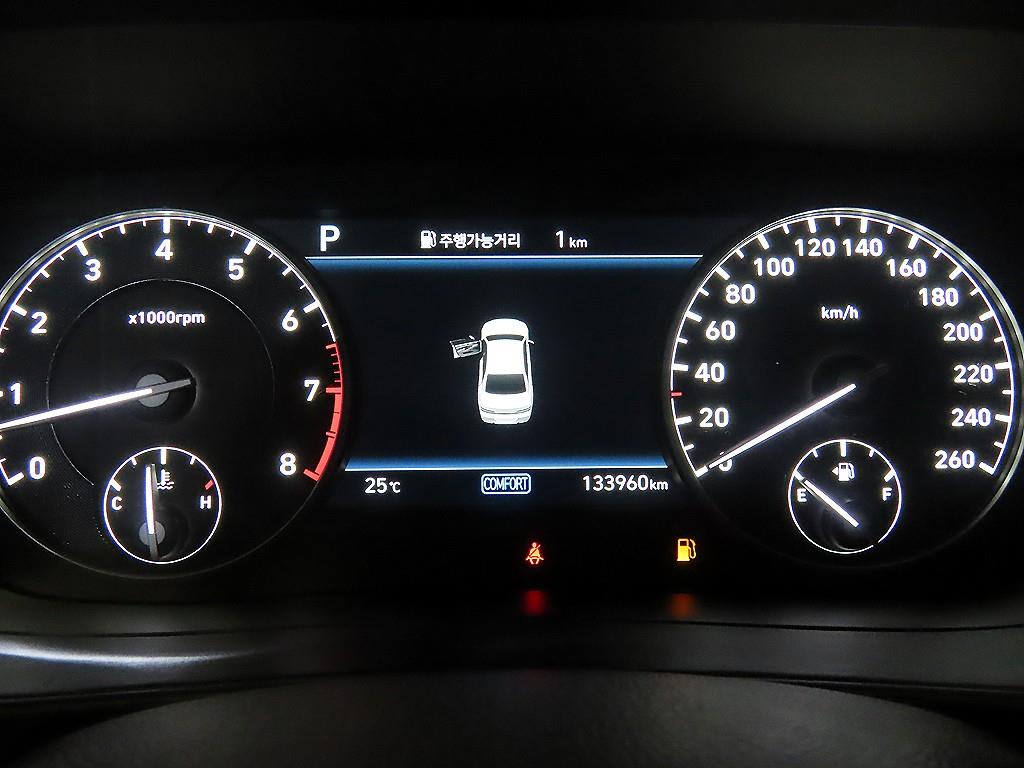 Genesis G90 - Vista 9