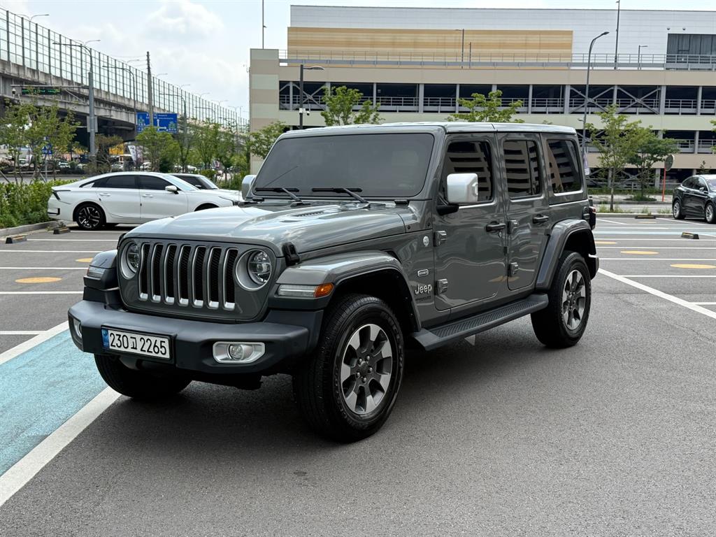 Jeep Wrangler 2022 Gris - Importación desde Corea - HF Imports Iquique - Foto 1