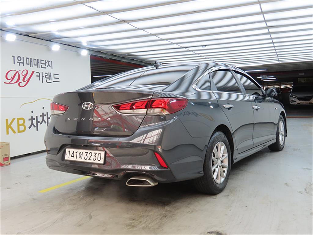 HYUNDAI Sonata - Vista 4