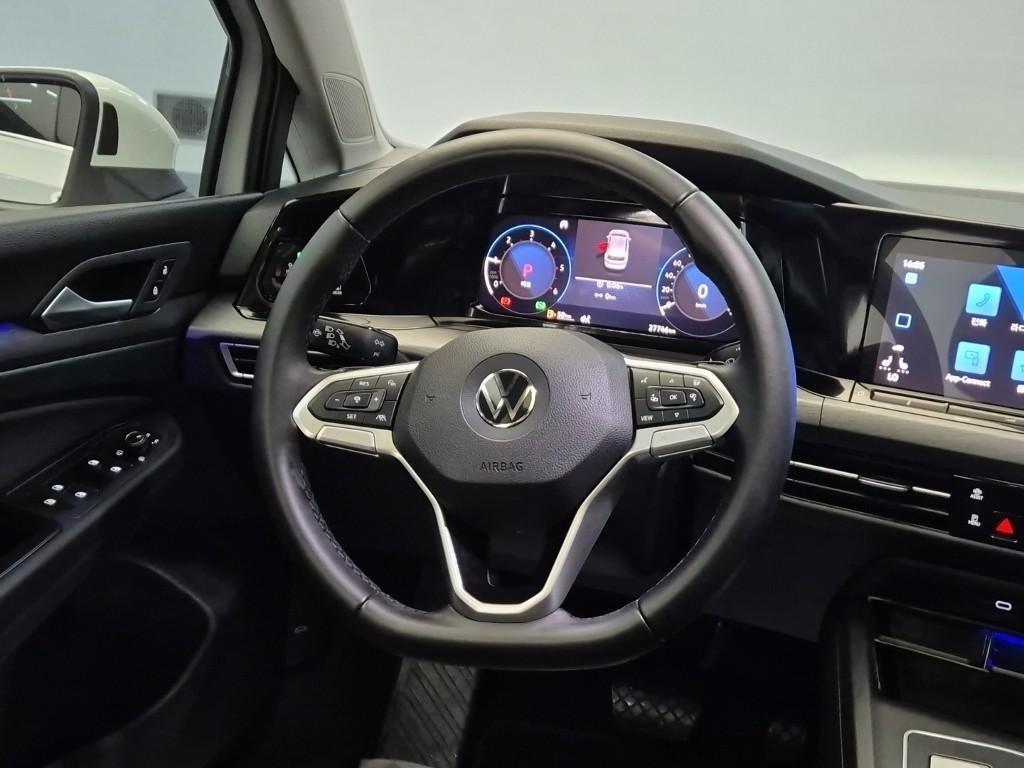 Volkswagen Golf - Vista 9