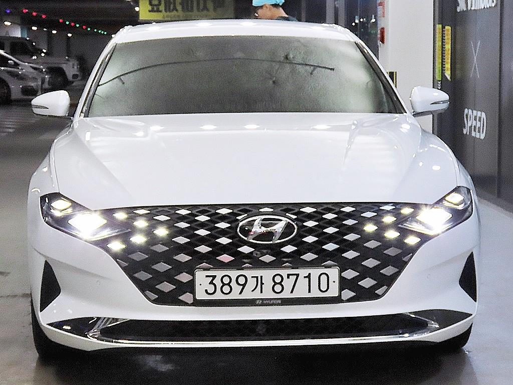 HYUNDAI Grandeur - Vista 2