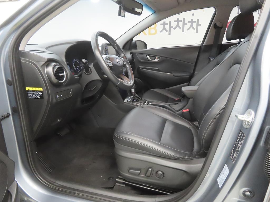 HYUNDAI Kona - Vista 5
