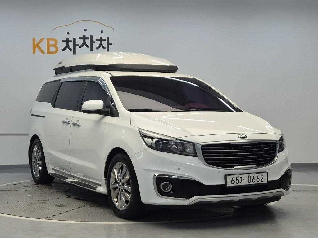 KIA Carnival - Vista 4