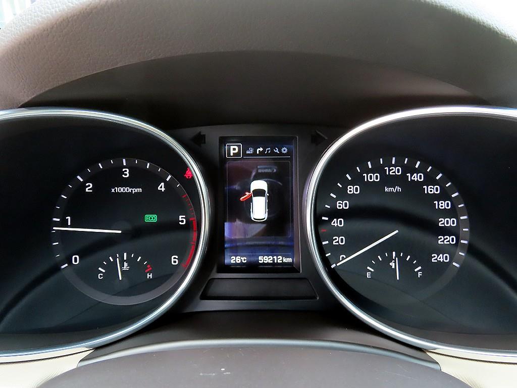 HYUNDAI Maxcruz - Vista 6