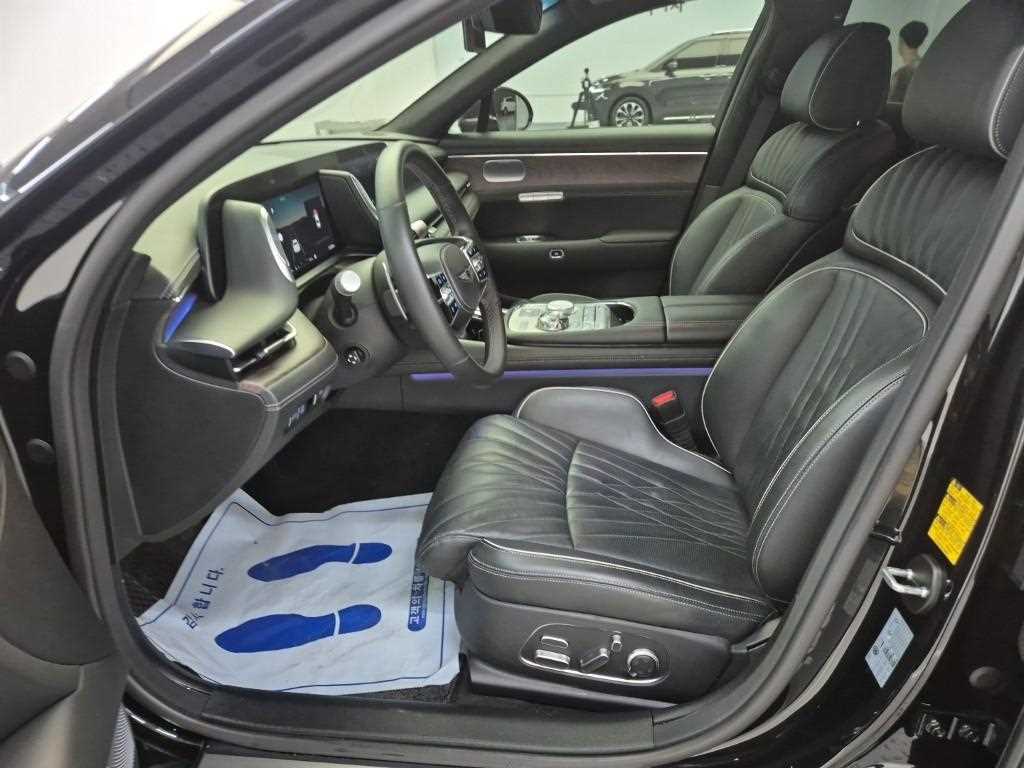 Genesis G90 - Vista 11