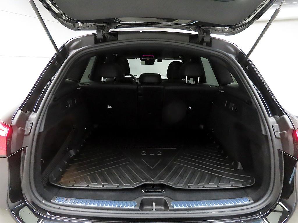 Mercedes Benz GLC Class 2024 Negro - Importación desde Corea - HF Imports Iquique - Foto 17