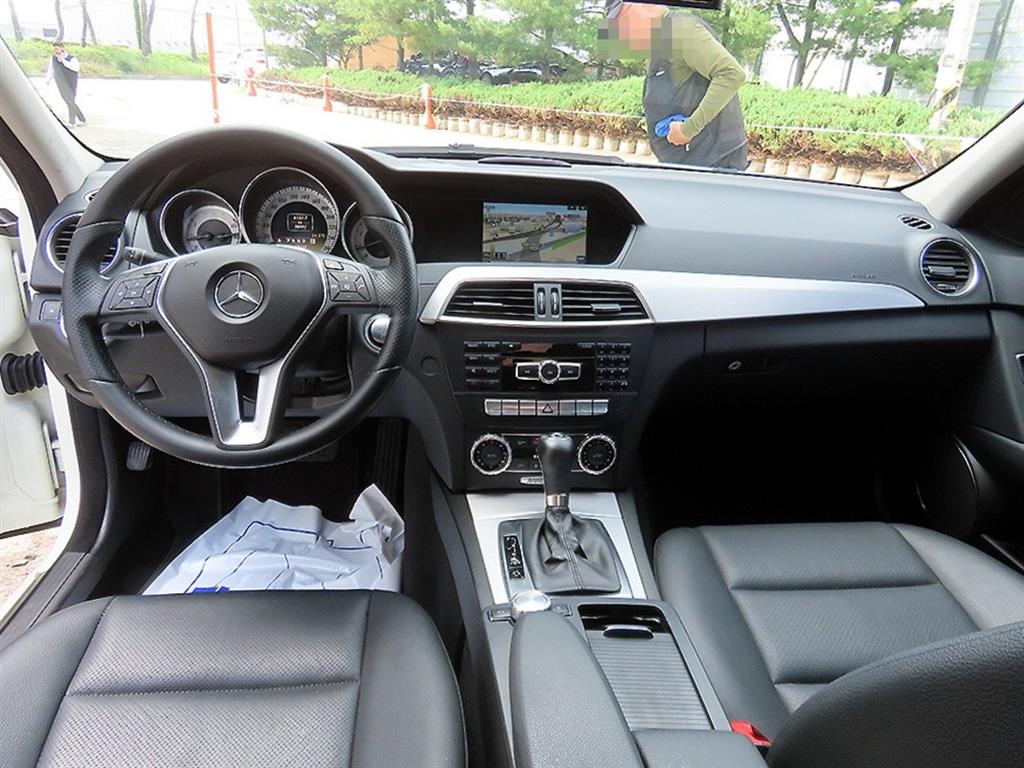 Mercedes Benz C Class - Vista 7