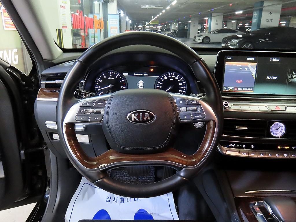 KIA K9 - Vista 8