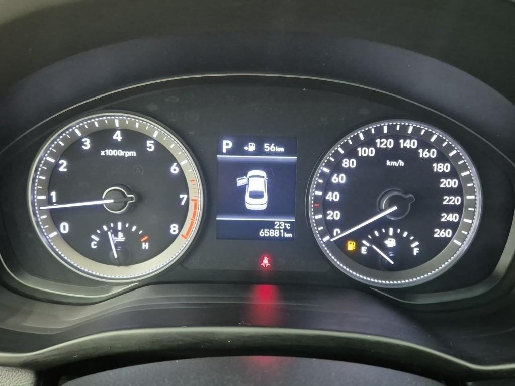 HYUNDAI Grandeur - Vista 6