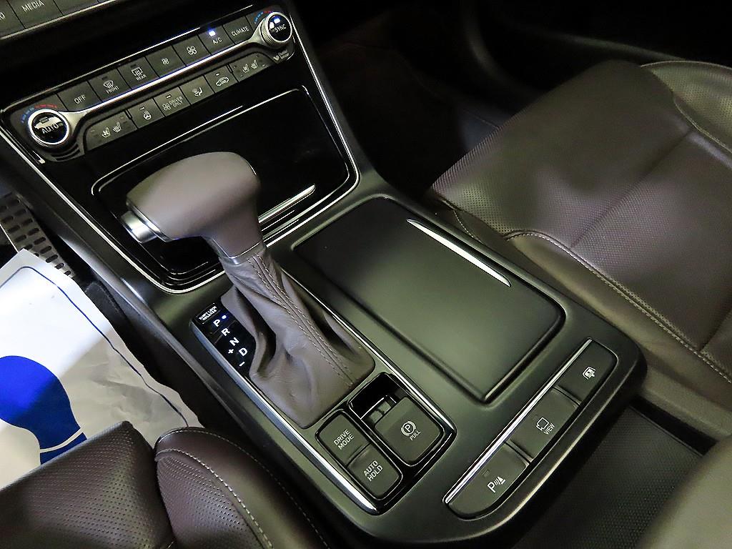 HYUNDAI Grandeur - Vista 12