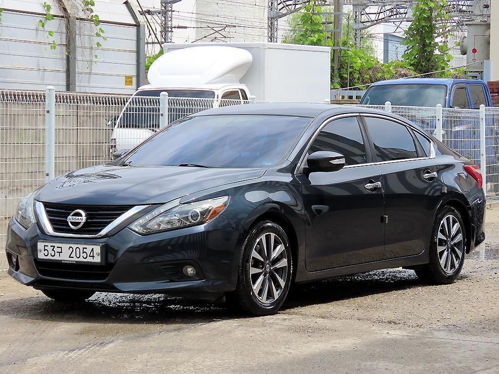 Nissan Altima - Vista 2