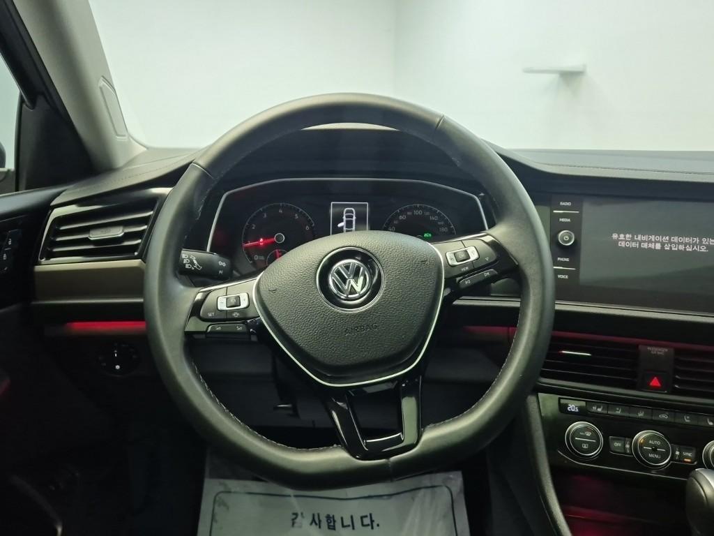 Volkswagen Jetta - Vista 7
