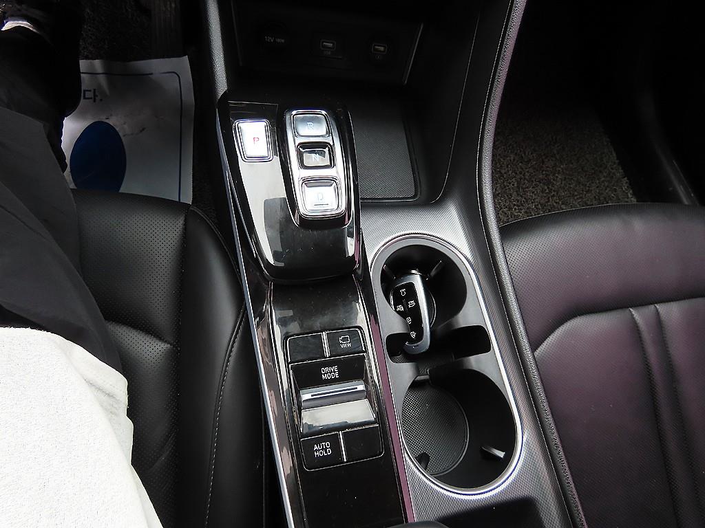 HYUNDAI Sonata - Vista 10