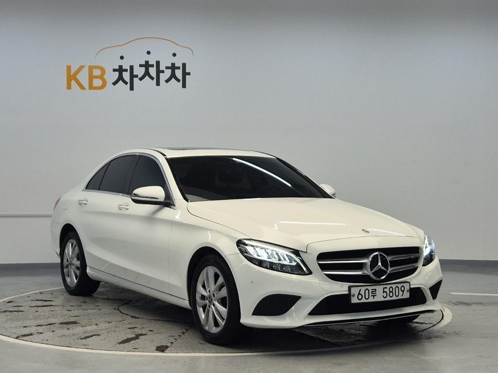 Mercedes Benz C Class - Vista 4