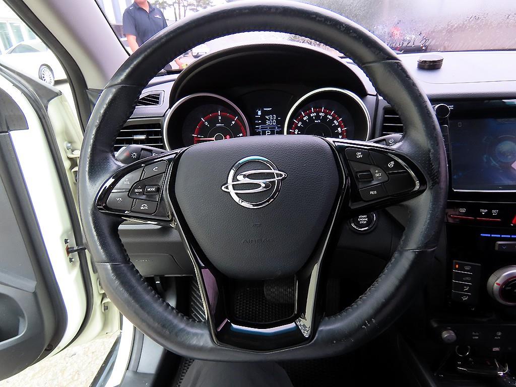 Ssangyong Tivoli - Vista 8