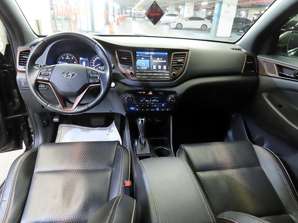 HYUNDAI Tucson - Vista 10
