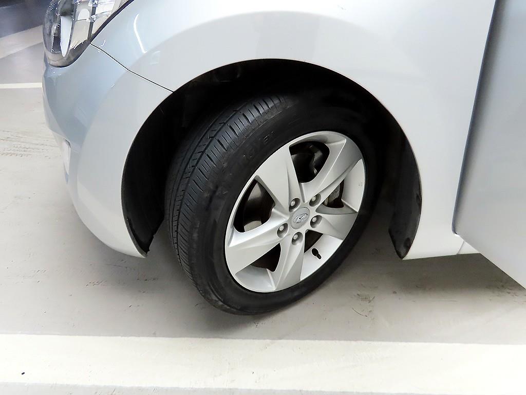 HYUNDAI Avante 2012 Plateado - Importación desde Corea - HF Imports Iquique - Foto 19