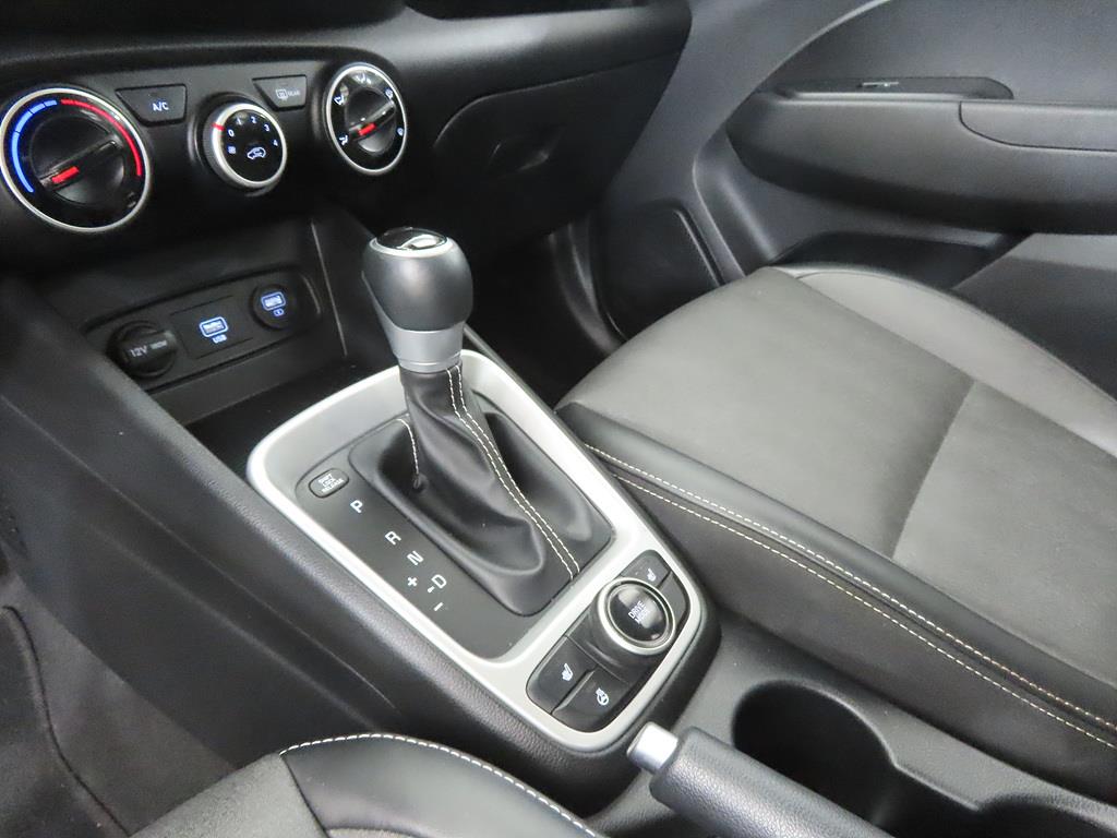 HYUNDAI Venue - Vista 10