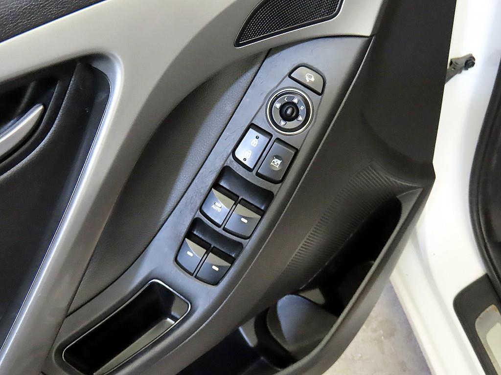 HYUNDAI Avante 2015 Blanco - Importación desde Corea - HF Imports Iquique - Foto 13