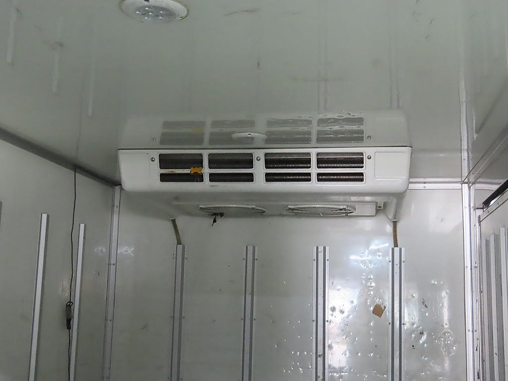 Small Truck Freezer Box(Low Deck) 2018 Blanco - Importación desde Corea - HF Imports Iquique - Foto 9