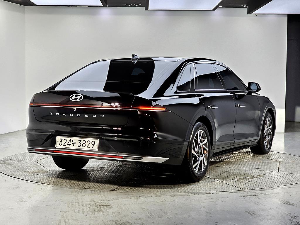 HYUNDAI Grandeur - Vista 4