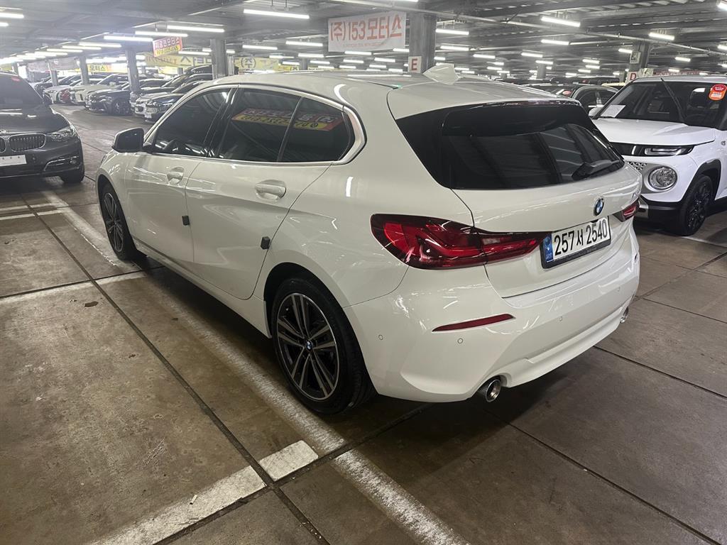 BMW 1 series - Vista 4
