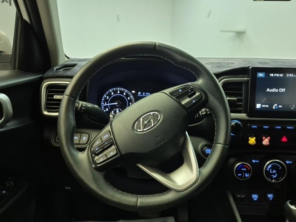 HYUNDAI Venue - Vista 9