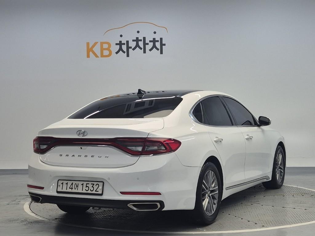 HYUNDAI Grandeur - Vista 3