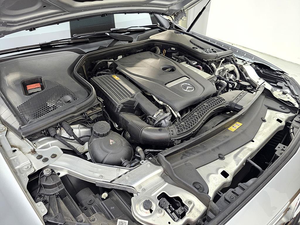 Mercedes Benz E class - Vista 6