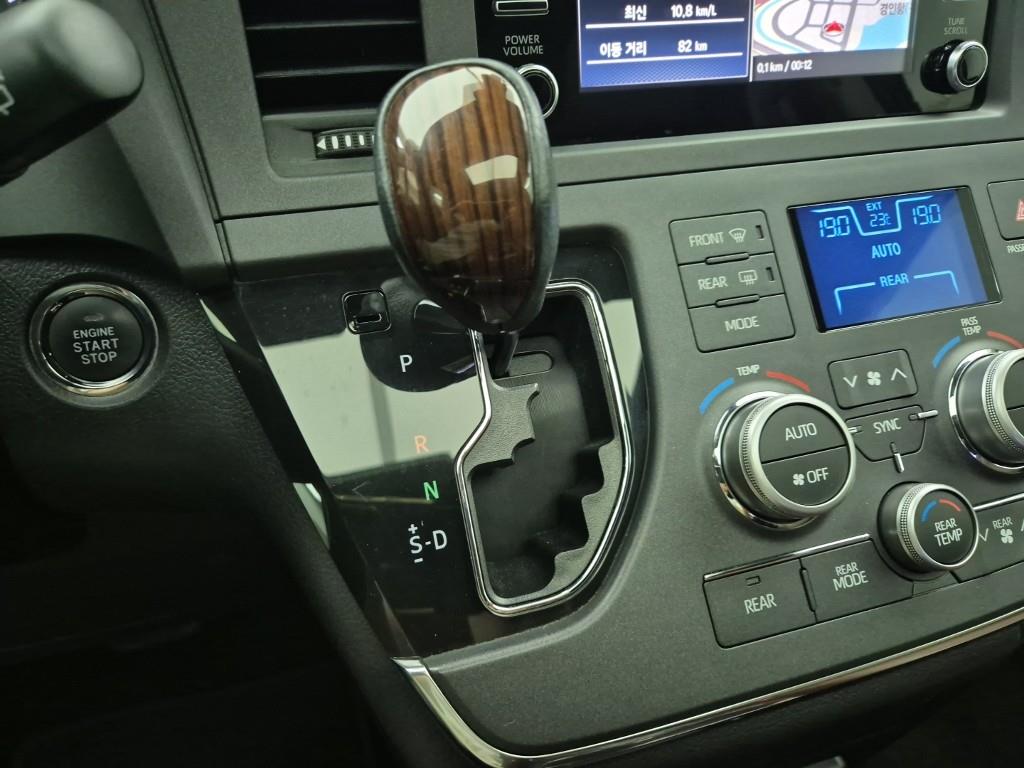 Toyota Siena - Vista 8