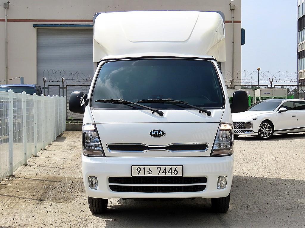 Small Truck Top_Wingbody 2022 Blanco - Importación desde Corea - HF Imports Iquique - Foto 1