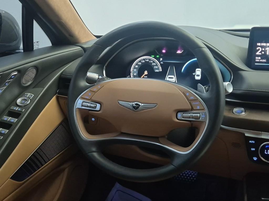 Genesis G80 - Vista 9