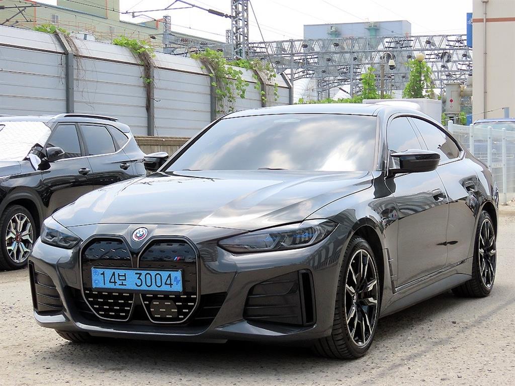 BMW i4 - Vista 2