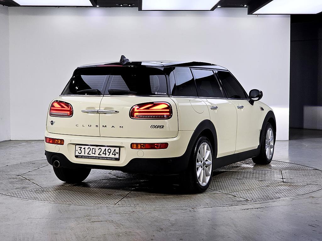 Mini Clubman - Vista 4