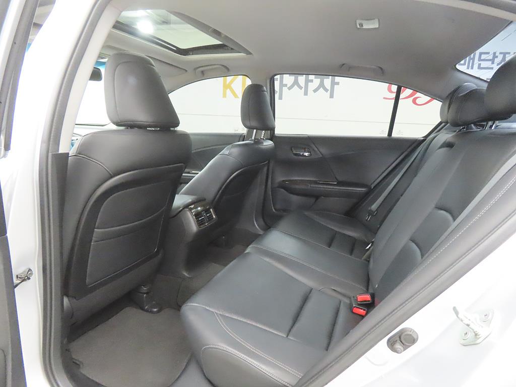 Honda Accord - Vista 6