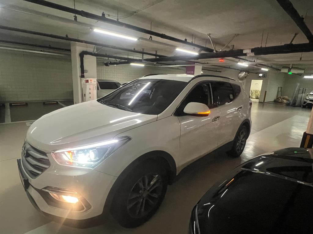 HYUNDAI Santa Fe - Vista 2