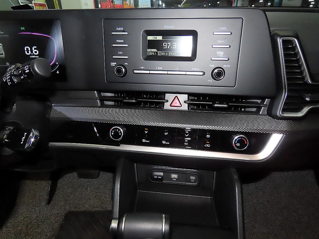 KIA Sportage - Vista 11