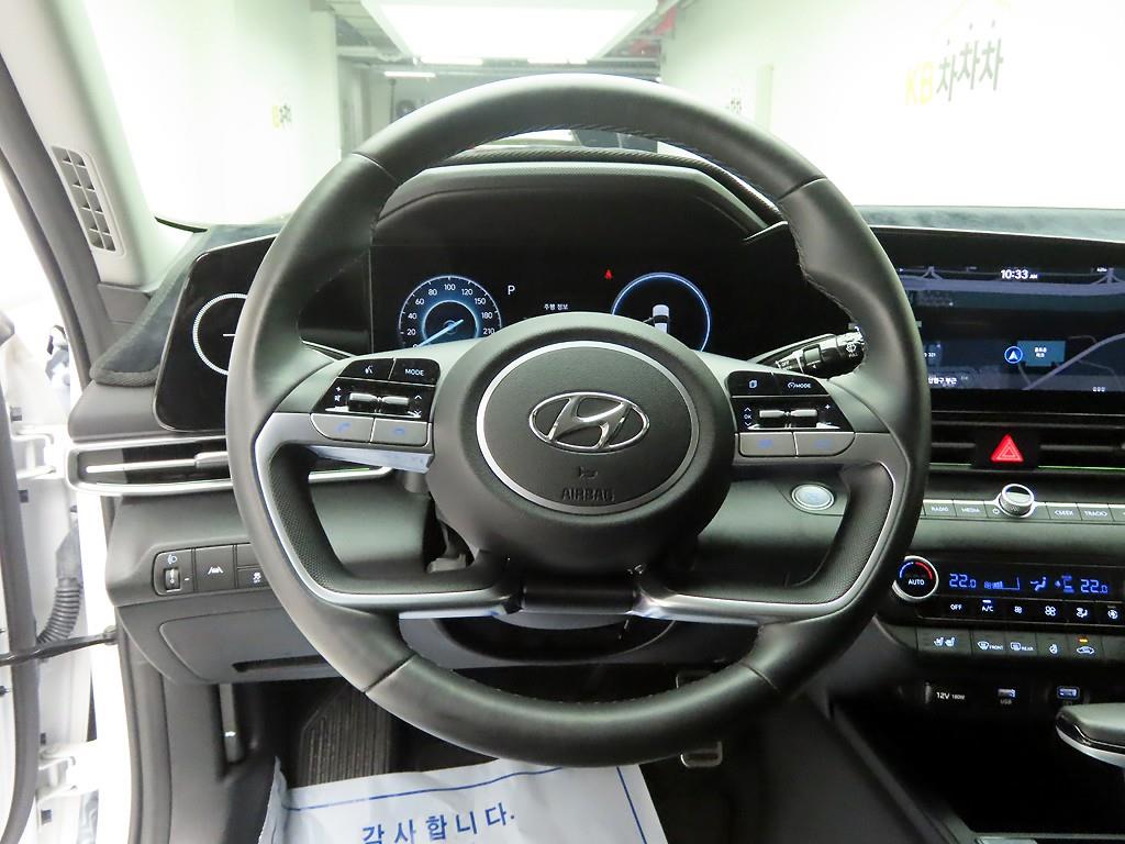 HYUNDAI Avante - Vista 8
