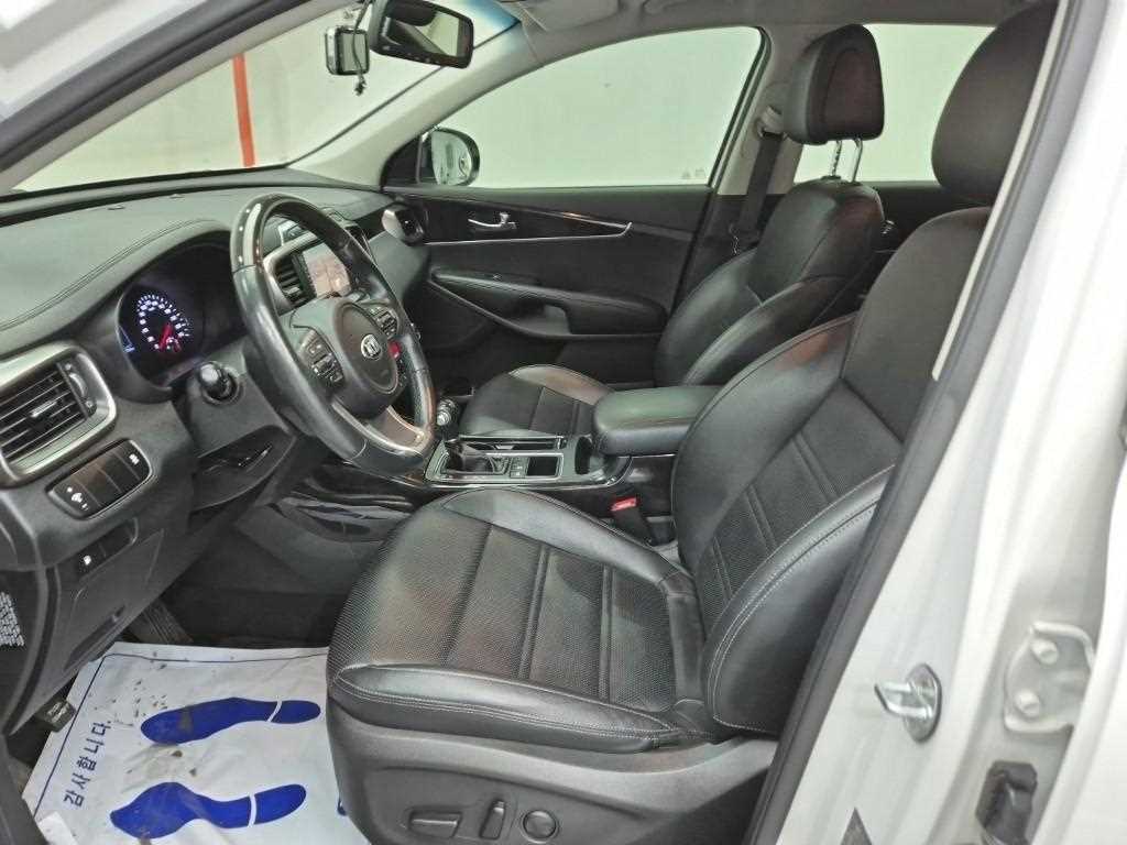 KIA Sorento - Vista 11