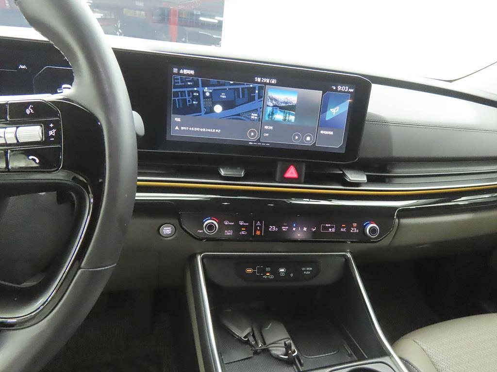 KIA Carnival - Vista 10