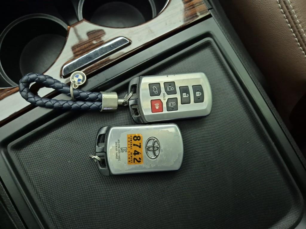 Toyota Siena 2018 Blanco - Importación desde Corea - HF Imports Iquique - Foto 17