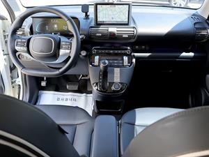 HYUNDAI Casper - Vista 10