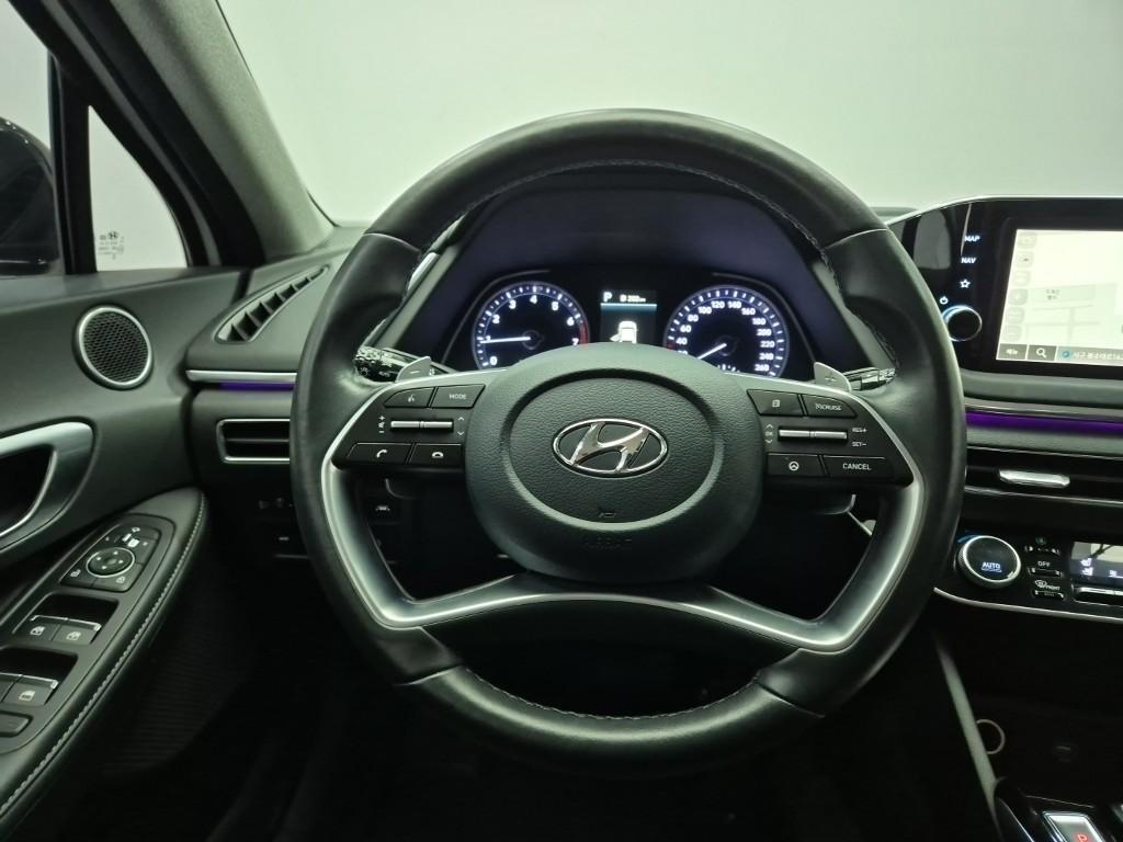 HYUNDAI Sonata - Vista 9